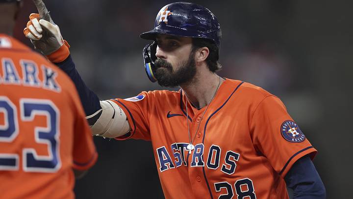 Houston Astros shortstop Braden Shewmake (28) reacts after hitting an RBI single during the eighth inning against the Texas Rangers at Daikin Park. Houston Astros shortstop Braden Shewmake (28) reacts after hitting an RBI single during the eighth inning against the Texas Rangers at Daikin Park.