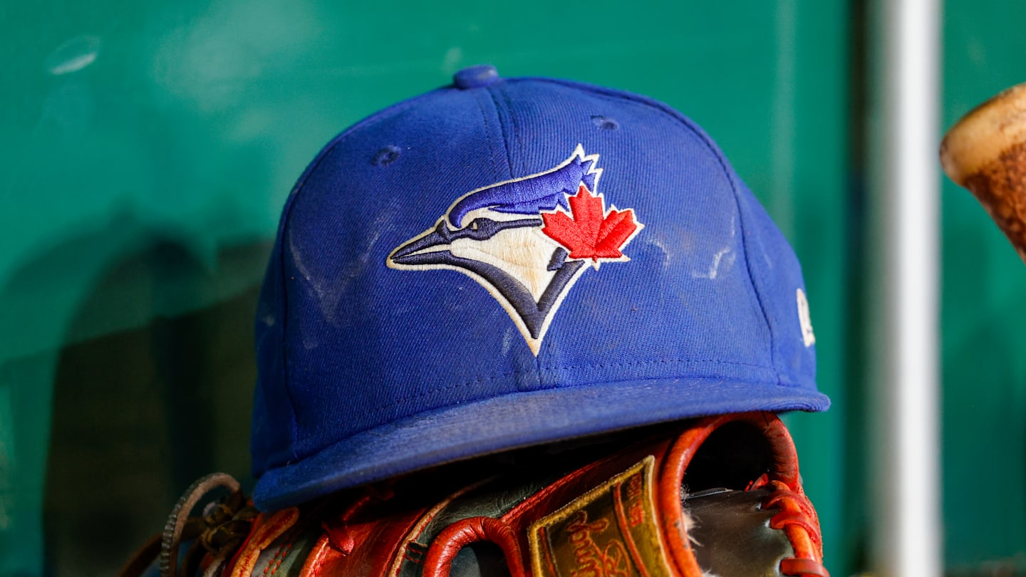 Blue Jays look to international free agent pool to build outfield depth