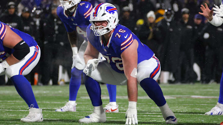 Buffalo Bills offensive guard David Edwards