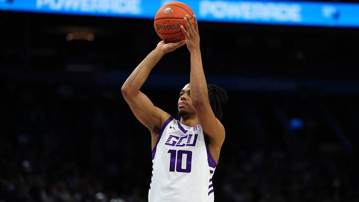 Dec 6, 2025; Phoenix, Arizona, USA; Grand Canyon University Antelopes guard Jaden Henley (10) shoots a free throw against the Oklahoma State Cowboys during the first half at PHX Arena. Mandatory Credit: Anna Carrington-Imagn Images Dec 6, 2025; Phoenix, Arizona, USA; Grand Canyon University Antelopes guard Jaden Henley (10) shoots a free throw against the Oklahoma State Cowboys during the first half at PHX Arena. Mandatory Credit: Anna Carrington-Imagn Images