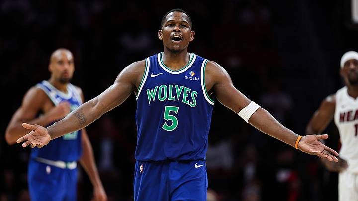 Edwards y Ball se combinaron para anotar 66 puntos en la victoria de los Wolves sobre el Heat. Edwards y Ball se combinaron para anotar 66 puntos en la victoria de los Wolves sobre el Heat.