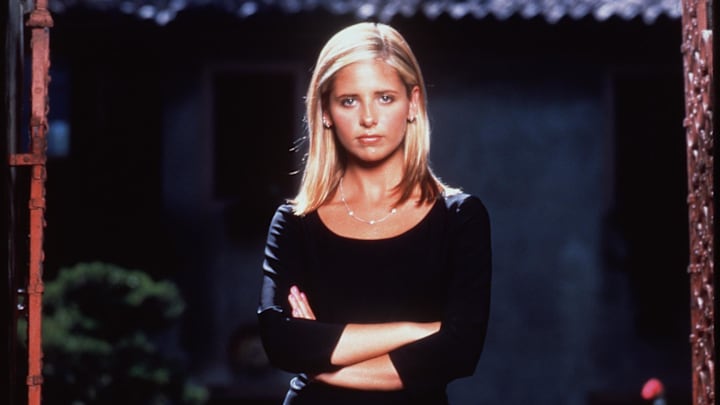 1999 Sarah Michelle Gellar stars in the hit tv series "Buffy The Vampire Slayer."