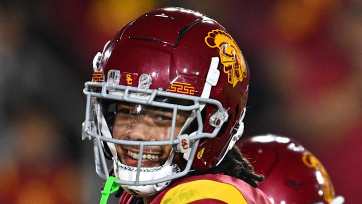 Sep 7, 2024; Los Angeles, California, USA; USC Trojans wide receiver Makai Lemon (6) celebrates after scoring a touchdown against the Utah State Aggies during the second quarter at United Airlines Field at Los Angeles Memorial Coliseum. Mandatory Credit: Jonathan Hui-Imagn Images Sep 7, 2024; Los Angeles, California, USA; USC Trojans wide receiver Makai Lemon (6) celebrates after scoring a touchdown against the Utah State Aggies during the second quarter at United Airlines Field at Los Angeles Memorial Coliseum. Mandatory Credit: Jonathan Hui-Imagn Images