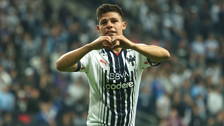 'Ponchito' González logró doblete en la victoria de Rayados sobre Toluca, justo el día que cumplió 200 encuentros con la playera regia.