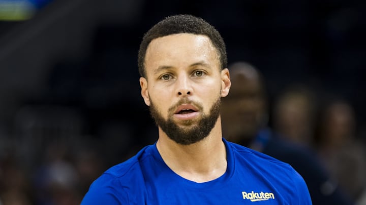 Jan 2, 2025; San Francisco, California, USA; Golden State Warriors guard Stephen Curry (30) warms up before a game against the Philadelphia 76ers at Chase Center. 