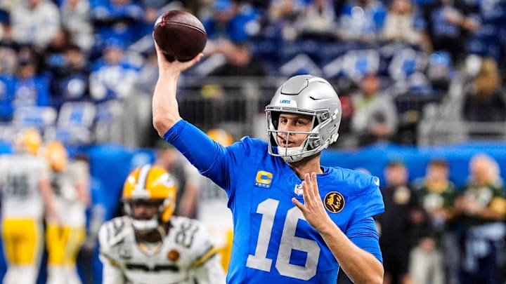 Detroit Lions quarterback Jared Goff (16) warms up ahead of the Green Bay Packers game at Ford Field in Detroit on Thursday, Nov. 27, 2025.