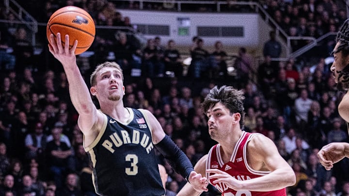 Purdue Boilermakers guard Braden Smith (3) shoots the ball 