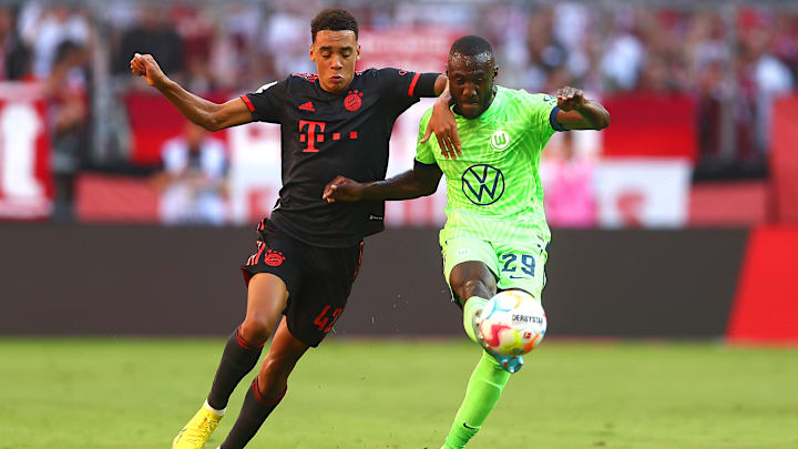 Josuha Guilavogui im Duell mit Jamal Musiala