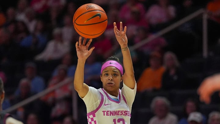Tennessee guard Mia Pauldo (13) shoots the ball during a NCAA basketball game at Thompson-Boling Arena at Food City Center in Knoxville, Tenn., on Feb. 19, 2026.