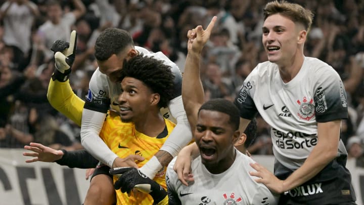 Corinthians vem de grande classificação contra o Grêmio na Copa do Brasil