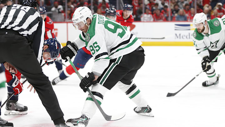 Dec 7, 2023; Washington, District of Columbia, USA; Dallas Stars center Matt Duchene (95) battles