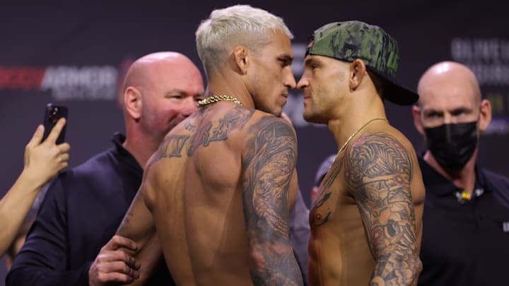 Charles Oliveira y Dustin Poirier protagonizarán un épico combate en Las Vegas