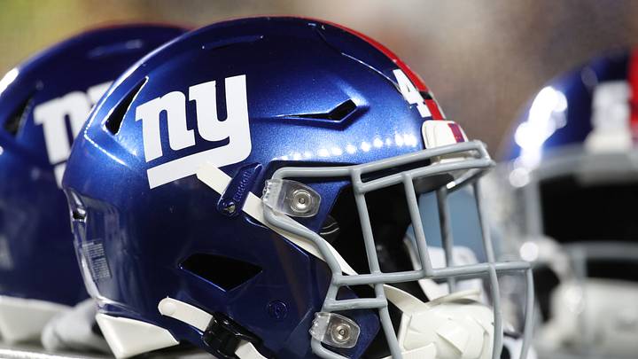 Fred Hoaglin coaching the New York Giants offensive line during Super Bowl victory
