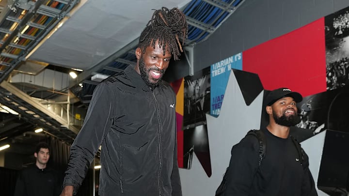 Oct 23, 2024; Toronto, Ontario, CAN; Cleveland Cavaliers assistant coach DeMarre Carroll arrives at the Scotiabank Arena before a game against the Toronto Raptors. Mandatory Credit: Nick Turchiaro-Imagn Images Oct 23, 2024; Toronto, Ontario, CAN; Cleveland Cavaliers assistant coach DeMarre Carroll arrives at the Scotiabank Arena before a game against the Toronto Raptors. Mandatory Credit: Nick Turchiaro-Imagn Images