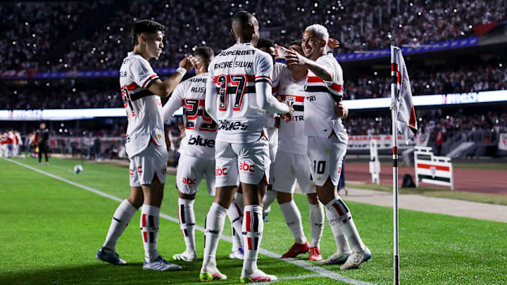 Luciano é o artilheiro do time desde o retorno de Crespo