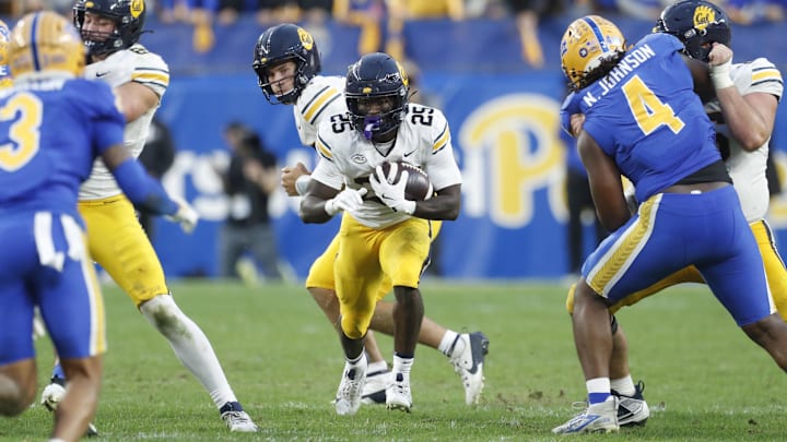 Jaivian Thomas (25) was Cal's leading rusher against Pitt Jaivian Thomas (25) was Cal's leading rusher against Pitt