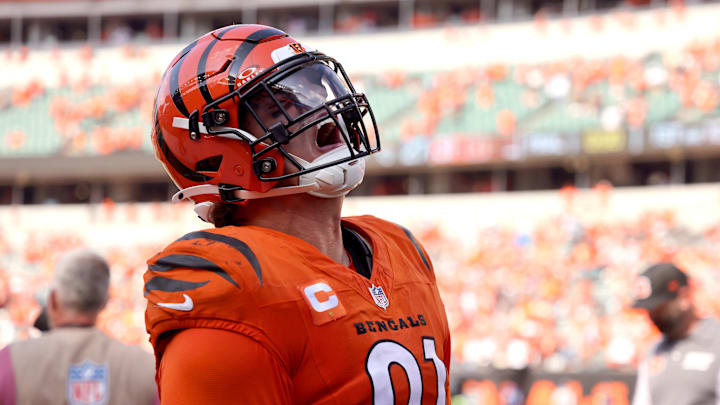 Sep 14, 2025; Cincinnati, Ohio, USA; Cincinnati Bengals defensive end Trey Hendrickson (91) celebrates the win after the game against the Jacksonville Jaguars at Paycor Stadium. Mandatory Credit: Joseph Maiorana-Imagn Images Sep 14, 2025; Cincinnati, Ohio, USA; Cincinnati Bengals defensive end Trey Hendrickson (91) celebrates the win after the game against the Jacksonville Jaguars at Paycor Stadium. Mandatory Credit: Joseph Maiorana-Imagn Images