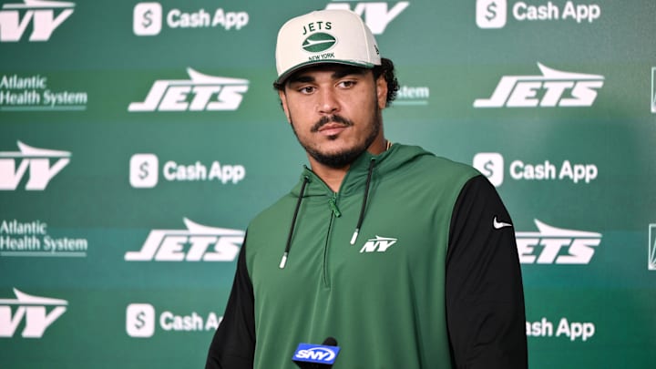 NY Jets defensive end Rashad Weaver