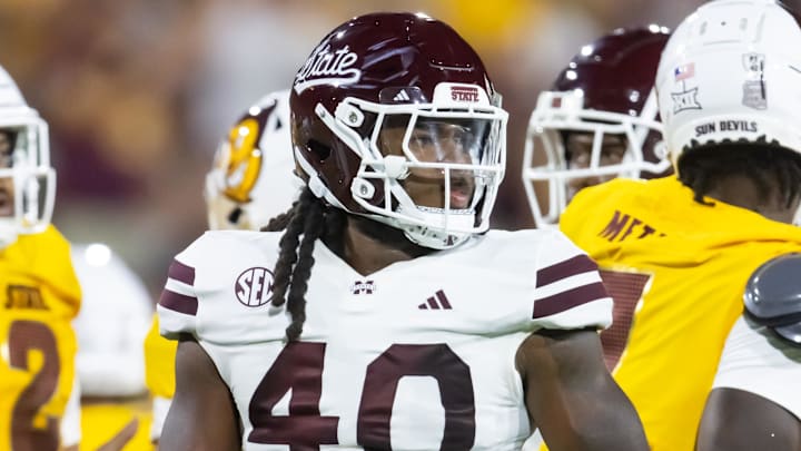 Mississippi State Bulldogs linebacker Nic Mitchell (40) against the Arizona State Sun Devils at Mountain America Stadium.