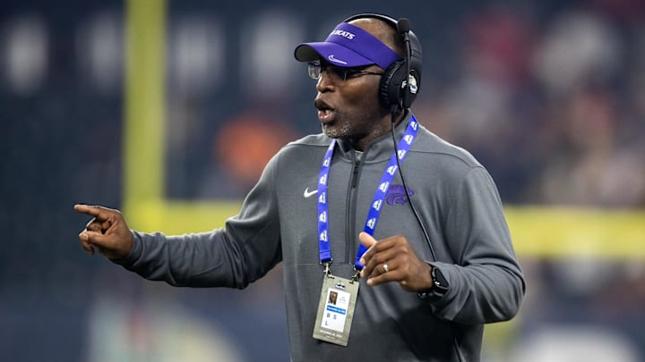 Dec 26, 2024; Phoenix, AZ, USA; Kansas State Wildcats cornerbacks coach Van Malone against the Rutgers Scarlet Knights during the Rate Bowl at Chase Field. Mandatory Credit: Mark J. Rebilas-Imagn Images Dec 26, 2024; Phoenix, AZ, USA; Kansas State Wildcats cornerbacks coach Van Malone against the Rutgers Scarlet Knights during the Rate Bowl at Chase Field. Mandatory Credit: Mark J. Rebilas-Imagn Images
