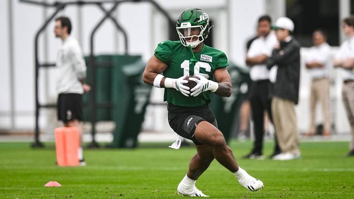 New York Jets tight end Kenyon Sadiq will hope to be on the field for Week 1 against the Tennessee Titans. New York Jets tight end Kenyon Sadiq will hope to be on the field for Week 1 against the Tennessee Titans.