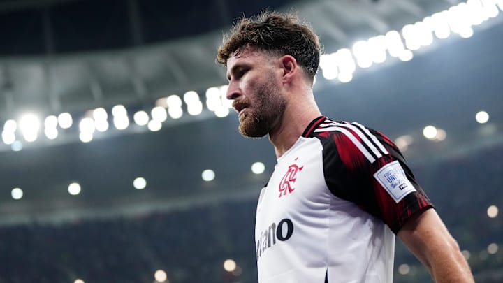 Léo Pereira vive excelente fase com a camisa rubro-negra Léo Pereira vive excelente fase com a camisa rubro-negra