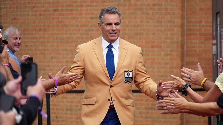 Aug 6, 2022; Canton, OH, USA; Kurt Warner arrives on the red carpet during the Pro Football Hall of Fame Class of 2022 Enshrinement at Tom Benson Hall of Fame Stadium. Mandatory Credit: Kirby Lee-Imagn Images Aug 6, 2022; Canton, OH, USA; Kurt Warner arrives on the red carpet during the Pro Football Hall of Fame Class of 2022 Enshrinement at Tom Benson Hall of Fame Stadium. Mandatory Credit: Kirby Lee-Imagn Images