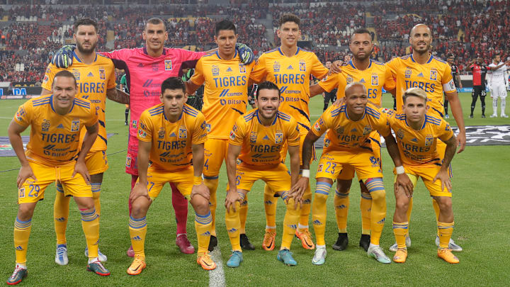 El equipo de Tigres UANL previo al partido ante Atlas.