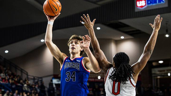 Gonzaga Bulldogs forward Braden Huff (34). Gonzaga Bulldogs forward Braden Huff (34).