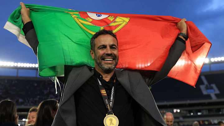 Artur Jorge está cada vez mais próximo do futebol árabe