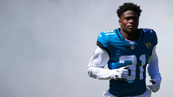 Jacksonville Jaguars cornerback Darious Williams (31) is introduced before an NFL football matchup Jacksonville Jaguars cornerback Darious Williams (31) is introduced before an NFL football matchup