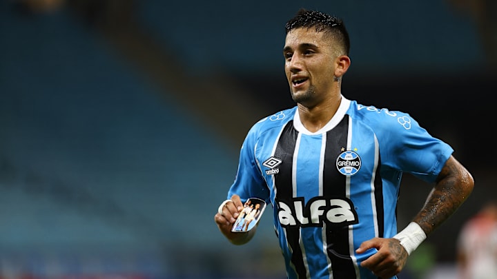 Cristian Olivera reforçará o Grêmio contra o São Paulo