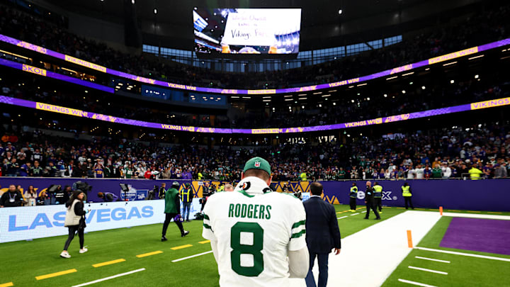Oct 6, 2024; Tottenham, ENG; New York Jets Quarterback Aaron Rodgers (8) walks to the locker room after the 17-23 defeat against Minnesota Vikings at Tottenham Hotspur Stadium. Mandatory Credit: Shaun Brooks-Imagn Images Oct 6, 2024; Tottenham, ENG; New York Jets Quarterback Aaron Rodgers (8) walks to the locker room after the 17-23 defeat against Minnesota Vikings at Tottenham Hotspur Stadium. Mandatory Credit: Shaun Brooks-Imagn Images