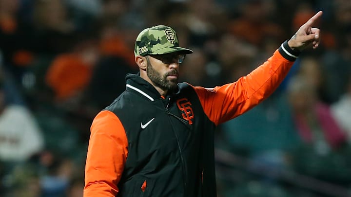 Gabe Kapler no salió al terreno durante el himno nacional de Estados Unidos 