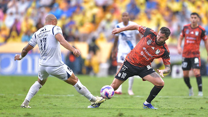 Tigres UANL v Puebla - Torneo Apertura 2024 Liga MX