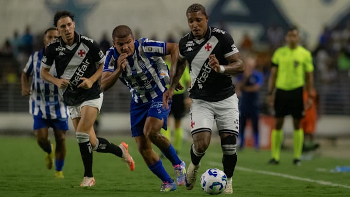 Vasco x CSA segue em aberto após 0 a 0 no Rei Pelé 