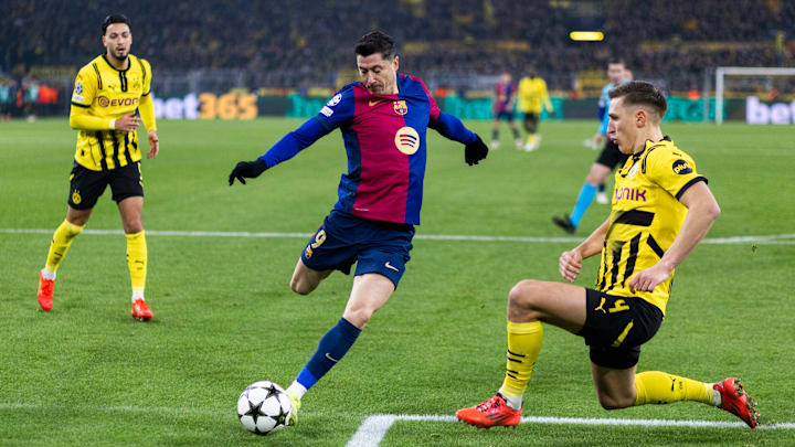 Robert Lewandowski (m.) kehrt erneut nach Dortmund zurück Robert Lewandowski (m.) kehrt erneut nach Dortmund zurück