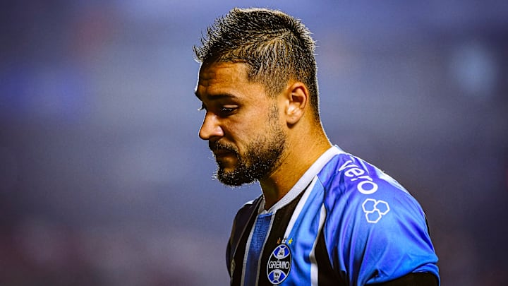 João Pedro foi titular diante do Fluminense