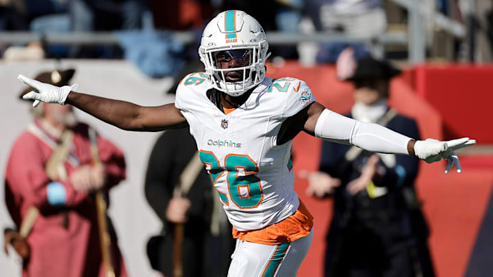 Miami Dolphins v New England Patriots