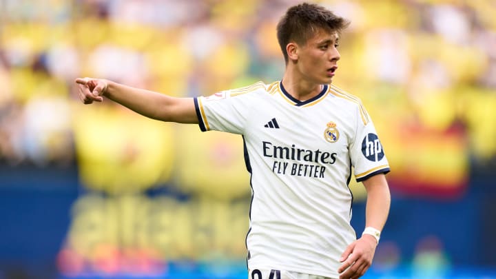 Arda Güler va -t- il enfin pouvoir s'imposer à Madrid ? Arda Güler va -t- il enfin pouvoir s'imposer à Madrid ?