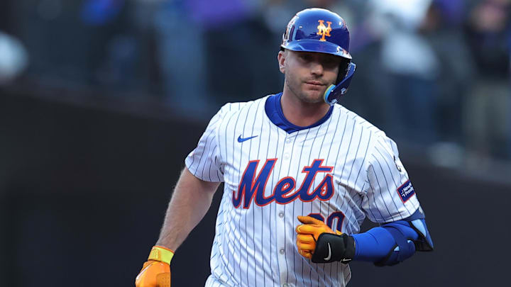 Oct 18, 2024; New York City, New York, USA; New York Mets first base Pete Alonso (20) runs the bases after hitting a three-run home run in the first inning against the Los Angeles Dodgers during game five of the NLCS for the 2024 MLB playoffs at Citi Field. Mandatory Credit: Brad Penner-Imagn Images Oct 18, 2024; New York City, New York, USA; New York Mets first base Pete Alonso (20) runs the bases after hitting a three-run home run in the first inning against the Los Angeles Dodgers during game five of the NLCS for the 2024 MLB playoffs at Citi Field. Mandatory Credit: Brad Penner-Imagn Images