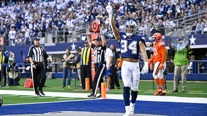 Dallas Cowboys running back Malik Davis celebrates during the game between the Cowboys and the Chicago Bears.