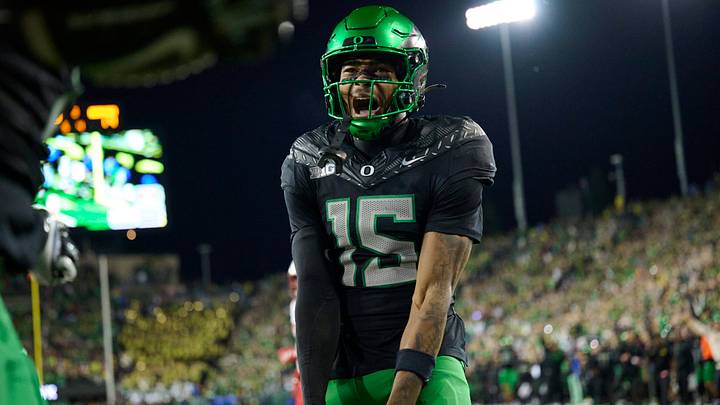 Oct 17, 2026; Eugene, Oregon, USA; Oregon Ducks wide receiver Messiah Hampton (15) celebrates a touchdown during the second half against the Nebraska Cornhuskers at Autzen Stadium. Mandatory Credit: Troy Wayrynen-Imagn Images Oct 17, 2026; Eugene, Oregon, USA; Oregon Ducks wide receiver Messiah Hampton (15) celebrates a touchdown during the second half against the Nebraska Cornhuskers at Autzen Stadium. Mandatory Credit: Troy Wayrynen-Imagn Images
