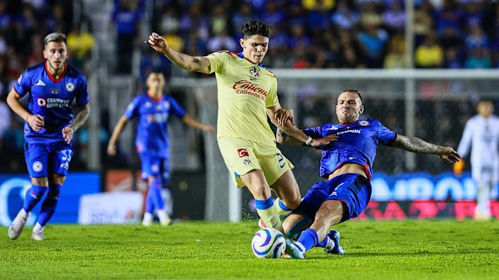 Cruz Azul and America played to a 1-1 draw in the first leg of the Liga MX final on Thursday night. The return match will take place on Sunday at Estadio Azteca.