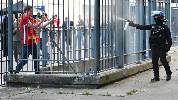 Certains supporters de Liverpool n'ont pas pu rentrer au stade de France Certains supporters de Liverpool n'ont pas pu rentrer au stade de France