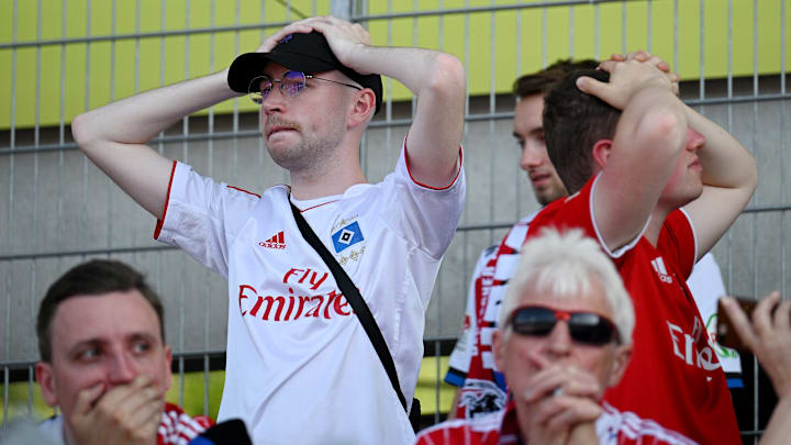 Beim HSV-Anhang herrschte nach dem Verpassen des direkten Aufstiegs Fassungslosigkeit
