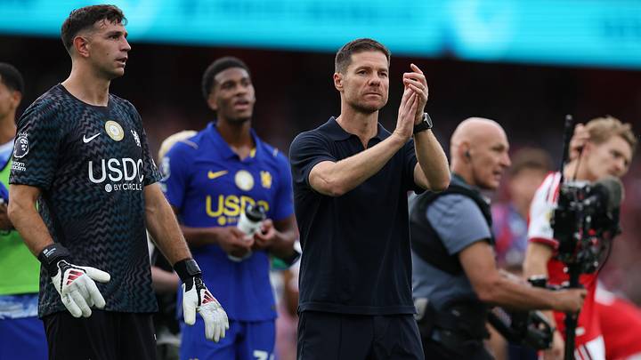 Xabi Alonso (clapping, center) has history of figuring out a solution. Xabi Alonso (clapping, center) has history of figuring out a solution.