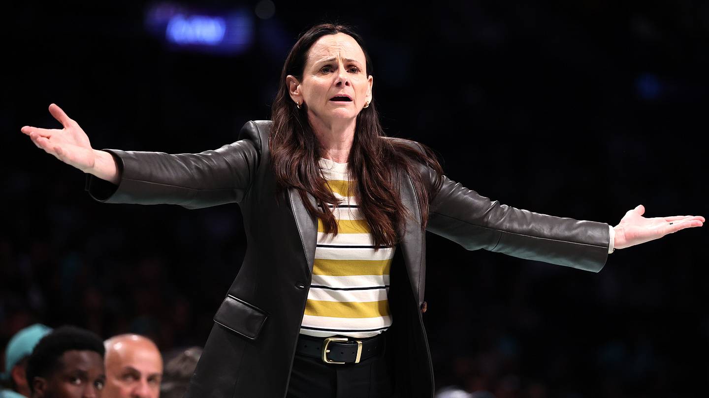 Dallas Wings Fire Coach, Eye Championship Veteran Brondello