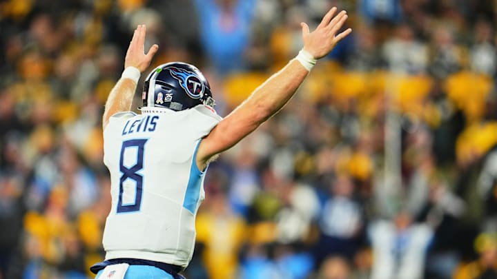 Tennessee Titans v Pittsburgh Steelers