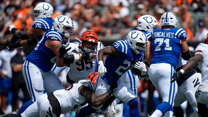 Indianapolis Colts running back DJ Giddens (21) runs the ball in the first quarter of the NFL Preseason Week 3 game between the Cincinnati Bengals and the Indianapolis Colts at Paycor Stadium in Cincinnati on Saturday, Aug. 23, 2025. The Colts led 24-7 at halftime.